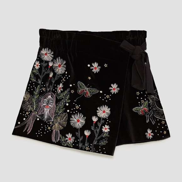 Zara Pants - ZARA EMBROIDERED VELVET SHORTS